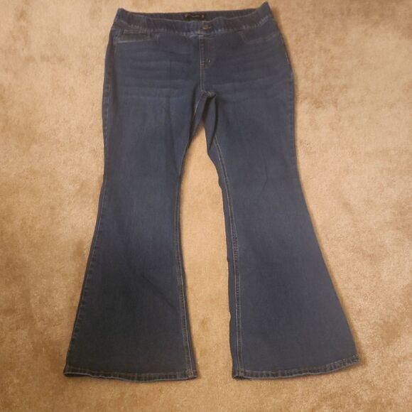 New York & Company Pull-On Flare Leg Jeans Size XL - Picture 1 of 9